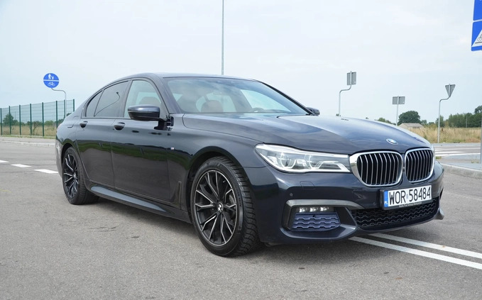 BMW Seria 7 cena 150000 przebieg: 205000, rok produkcji 2017 z Zambrów małe 781